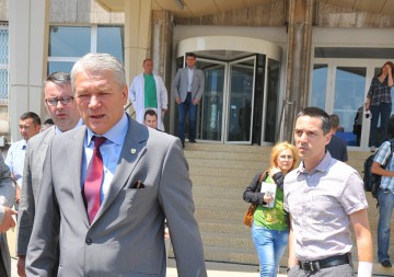 Alexandru Mazăre se alătură lui Geoană şi Vanghelie. Senatorul Moga zice că nu pleacă din PSD încă